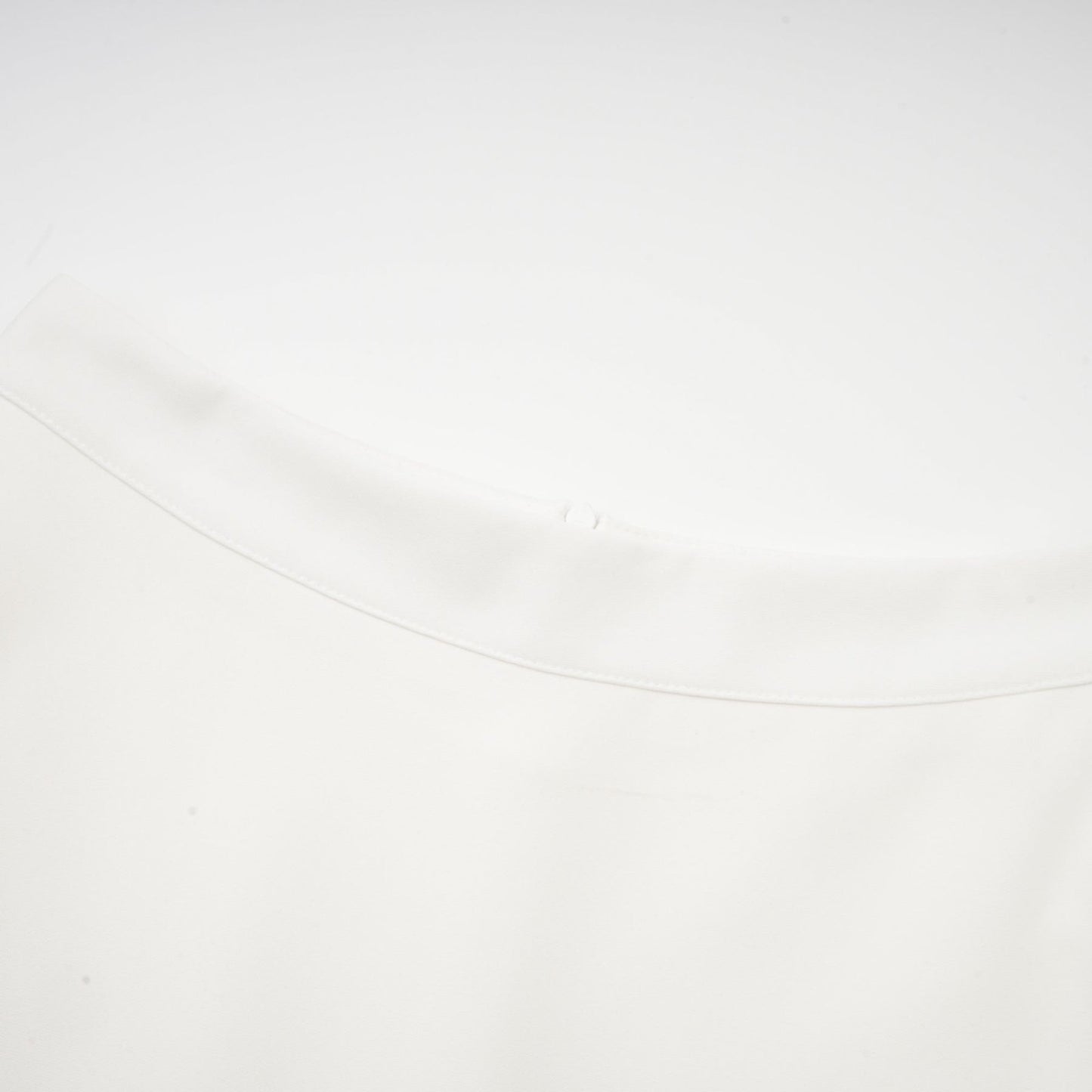 Hilaire white 3dpetal top skirt matching set
