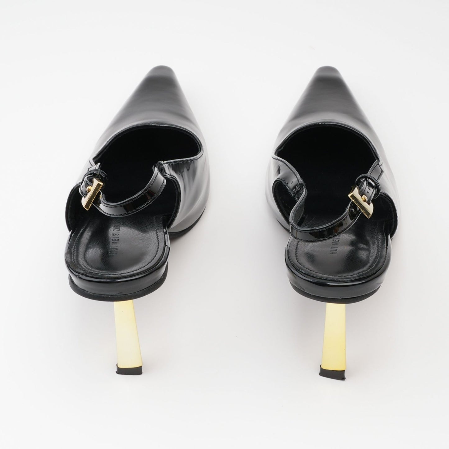 Éva black pointtoe pumps