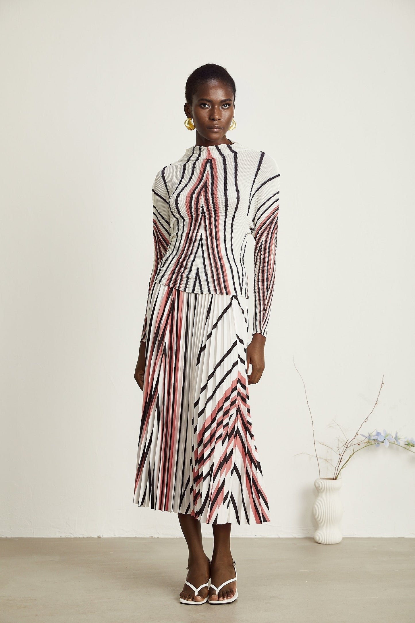 Désirée lineprint stretch top skirt matching set