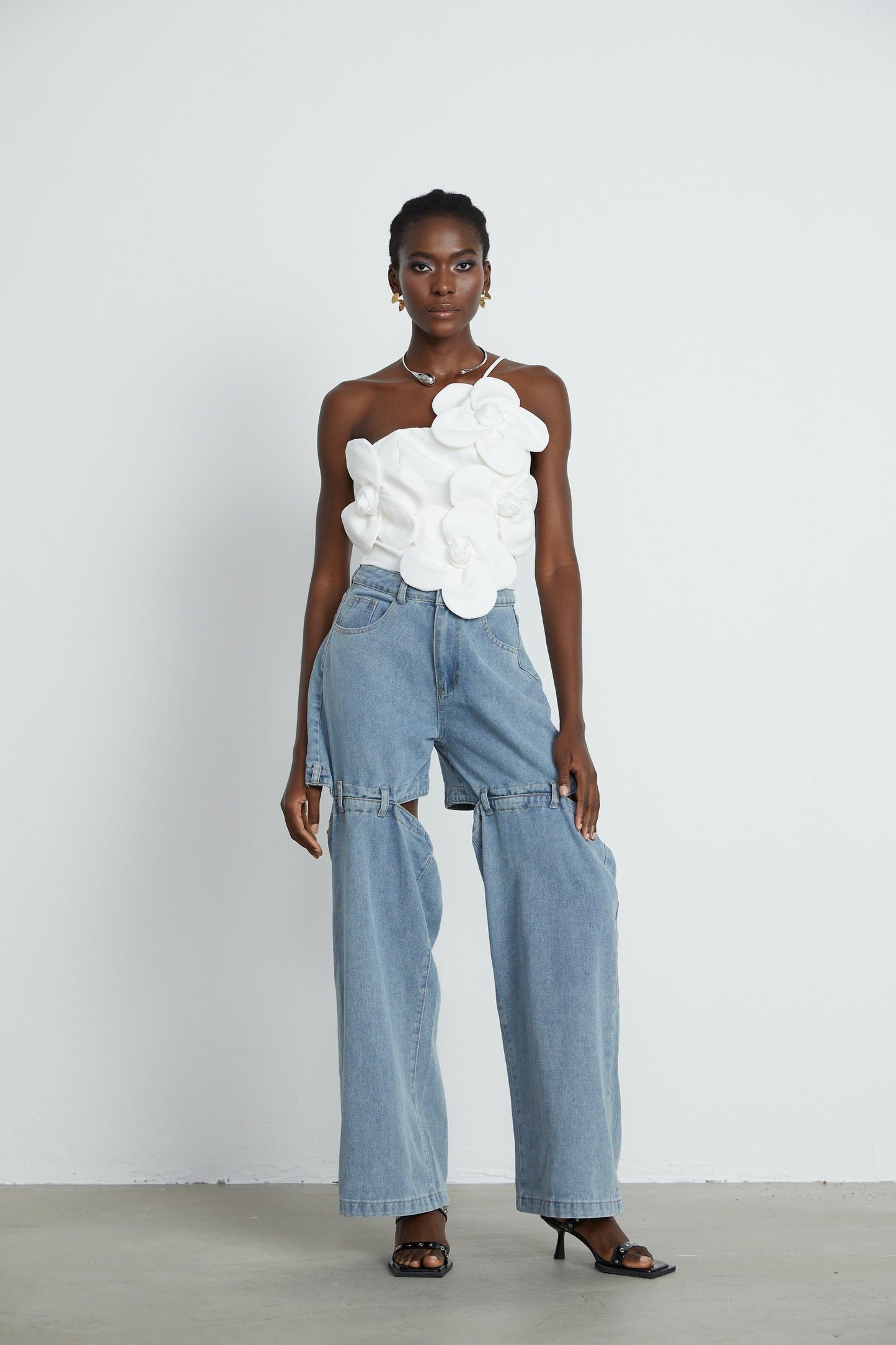 Priscille floralappliqué halterneck top