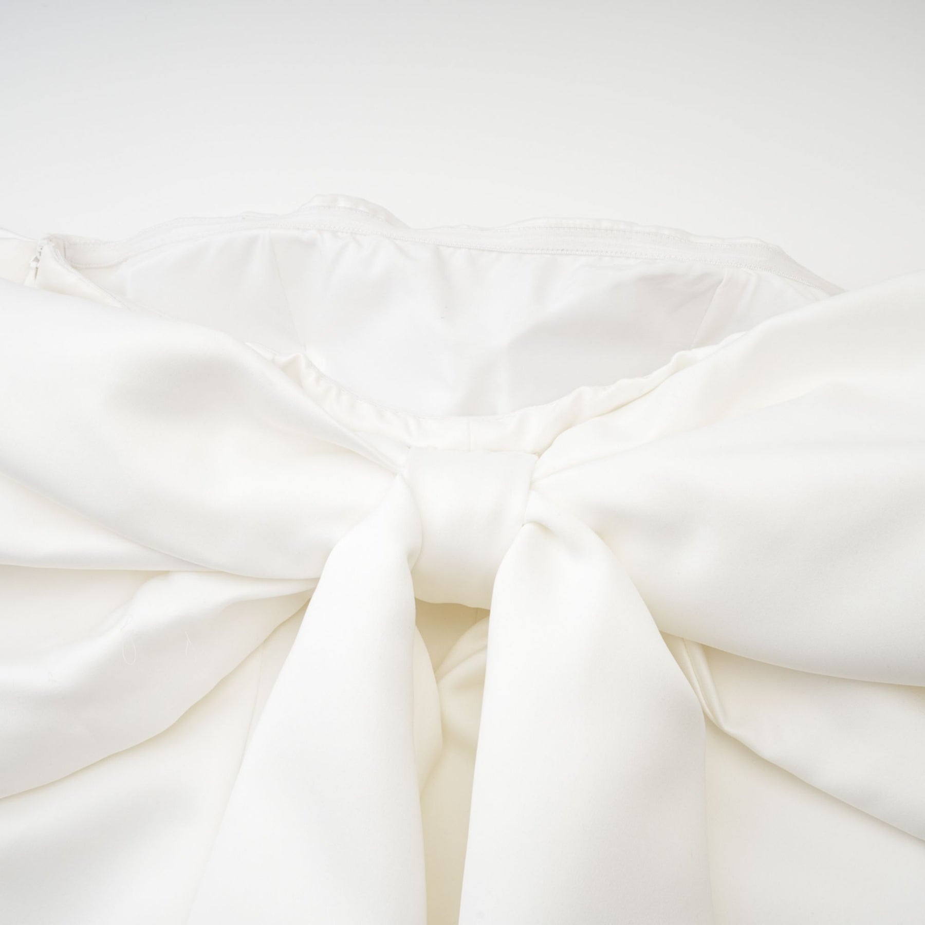Hélène white oversizebow mini dress