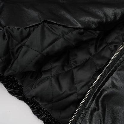 Kurze braune Lederjacke mit Steppmustern und Reissverschluss