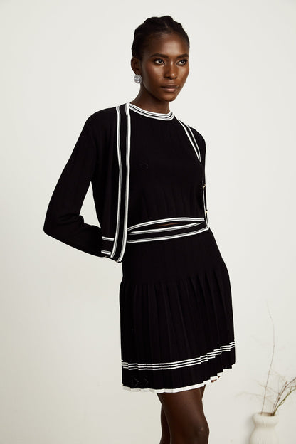 Daphné contrasttrim cardigan  vest top  skirt matching set