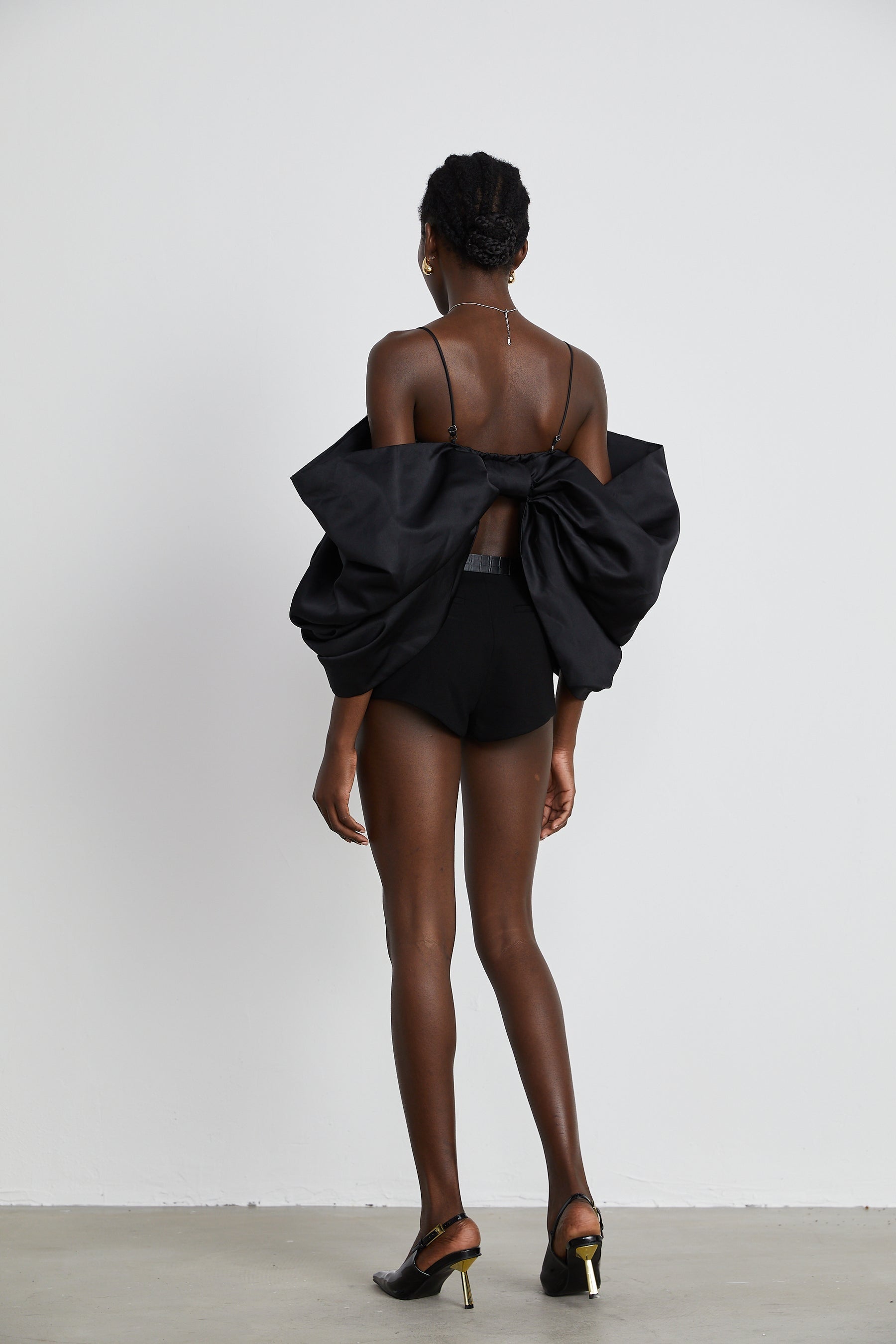 Solène bowknot scoopback top in Black