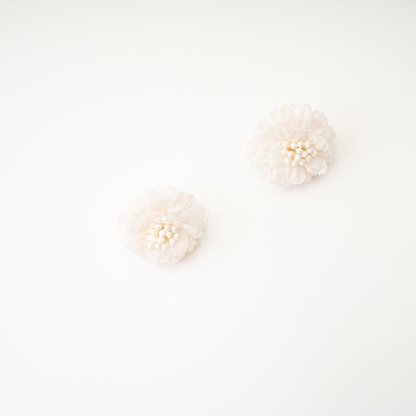 Juana floralmotif earrings