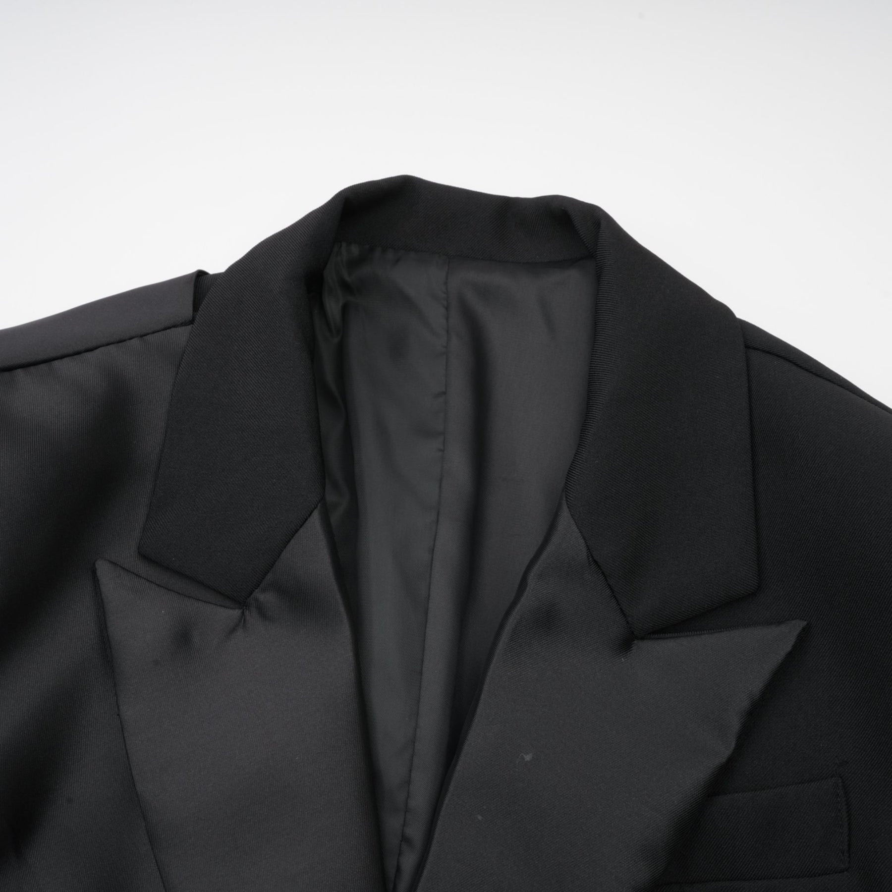 Capucine bowtie embellished blazer