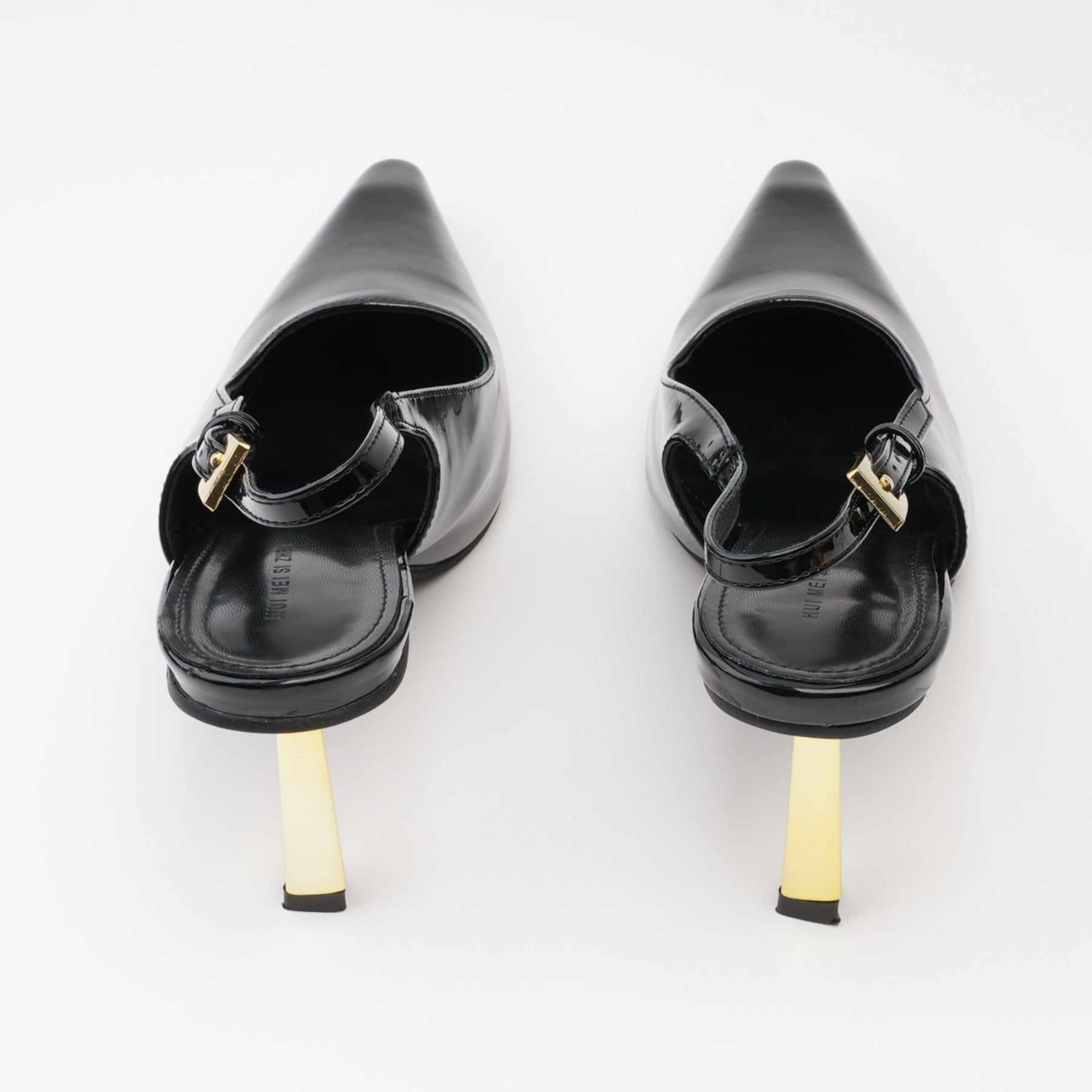 Éva black pointtoe pumps