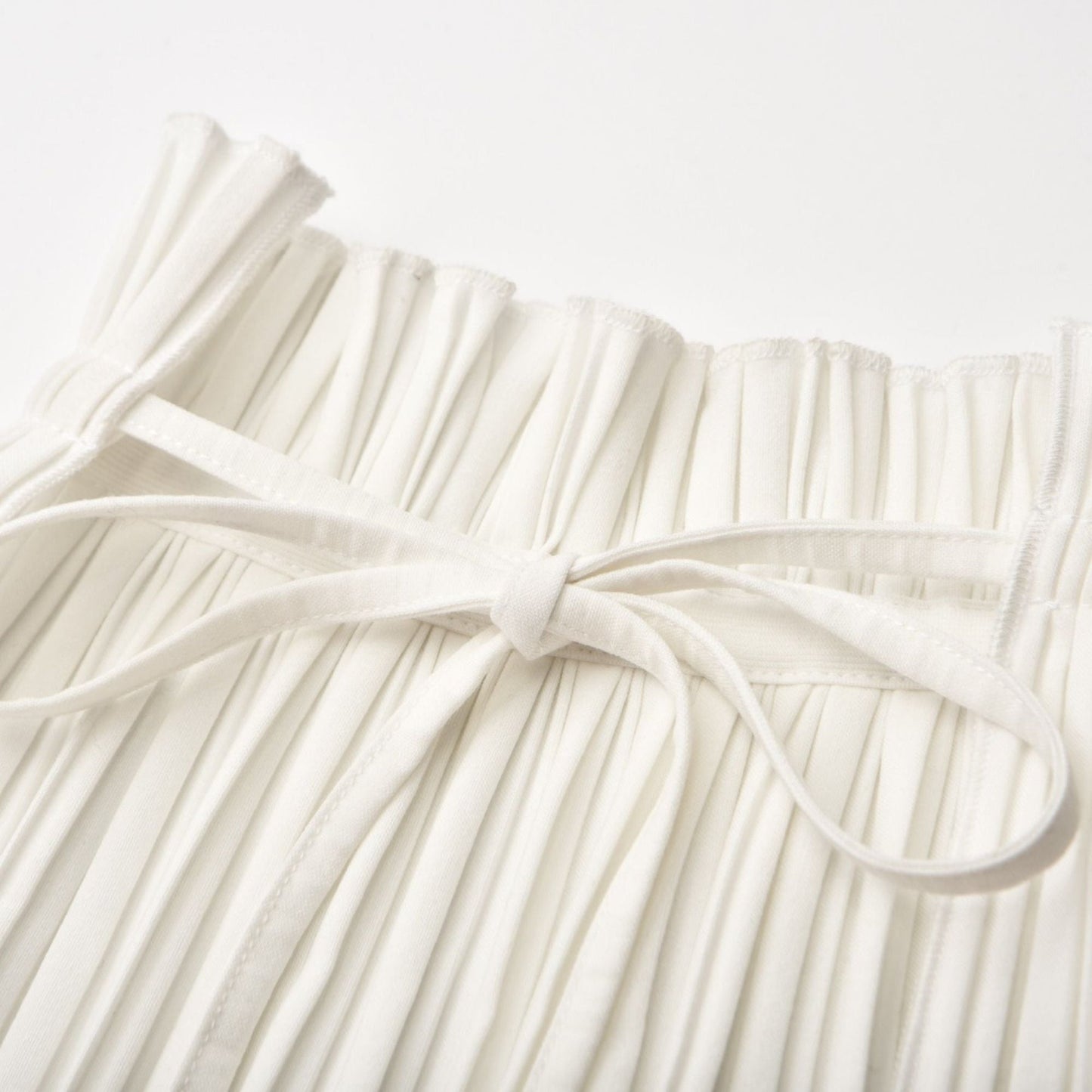 Milicent slitte drawstring pleated maxi skirt