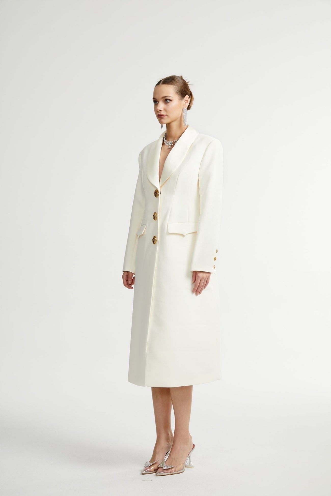 Illyria white singlebreasted long coat