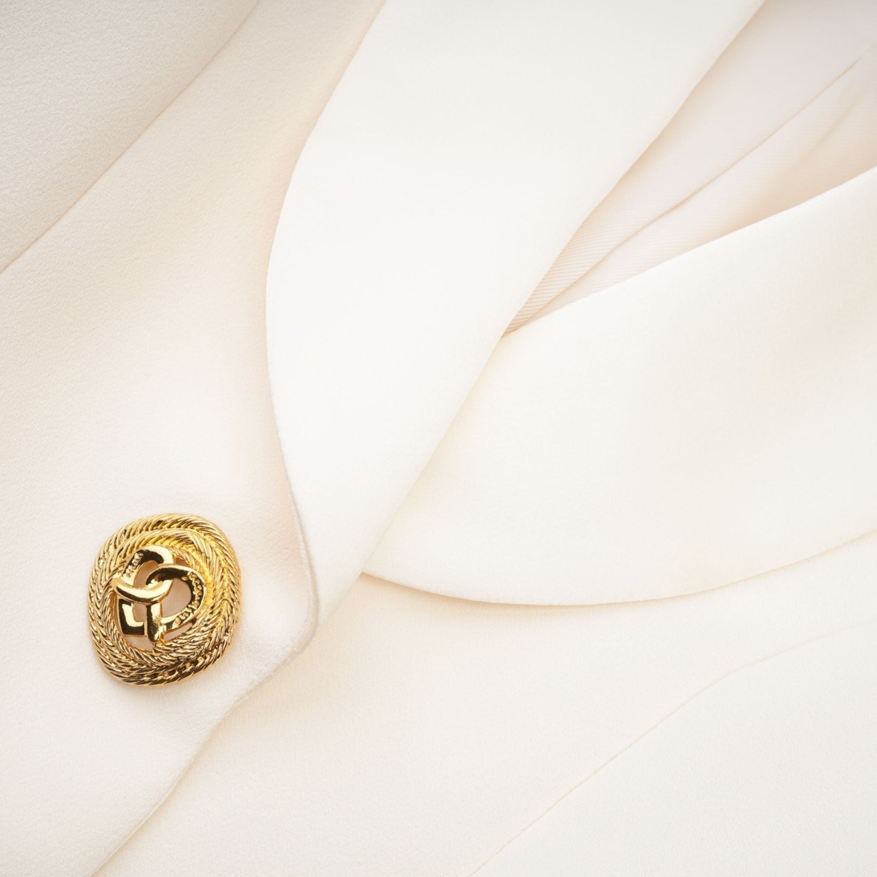 Illyria white singlebreasted long coat